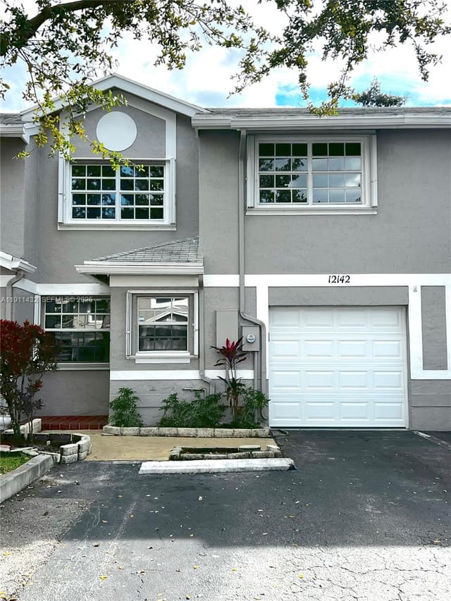 12142 SW 50th Court, Cooper City, FL 33330