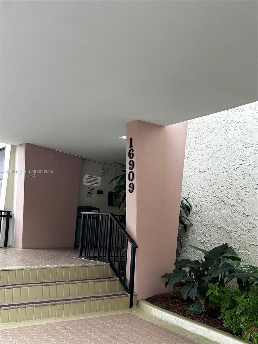 16909 N Bay Road 103 — photo 9