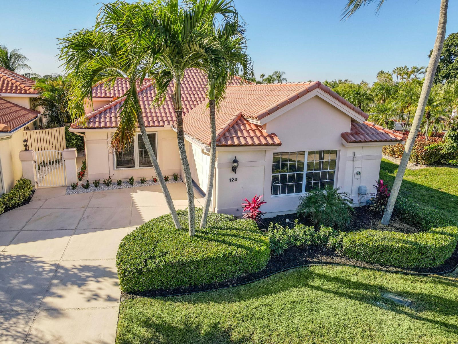 124 Eagleton Lane, Palm Beach Gardens, FL 33418