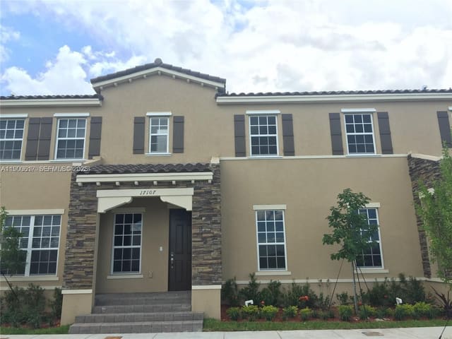 17107 SW 96th Street, sold in Kendall Commons Townhomes, Miami, FL