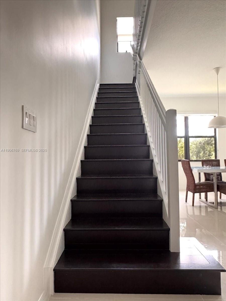 617 NE 191st Street, Miami, FL 33179 photo 20