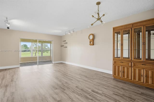 1035 Country Club Drive 208, Margate, FL 33063