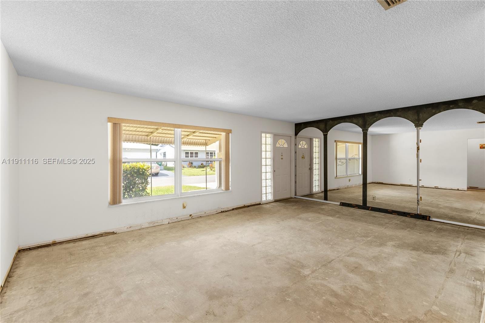 6102 NW 68th Terrace — photo 6