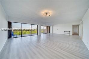 1800 NE 114th Street 902, Miami, FL 33181 photo 8