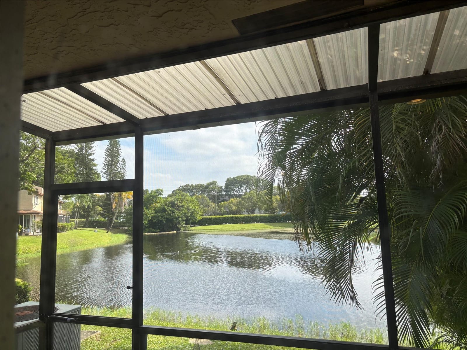 1327 Hampton Boulevard 1327 — photo 11