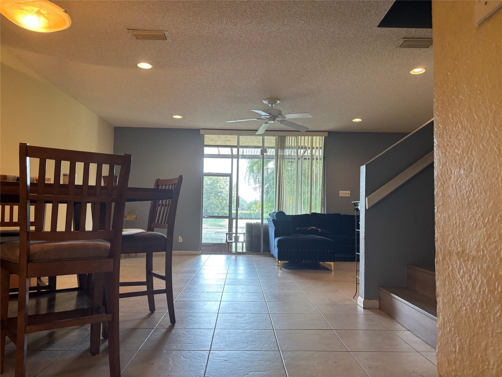 1327 Hampton Boulevard 1327 — photo 12