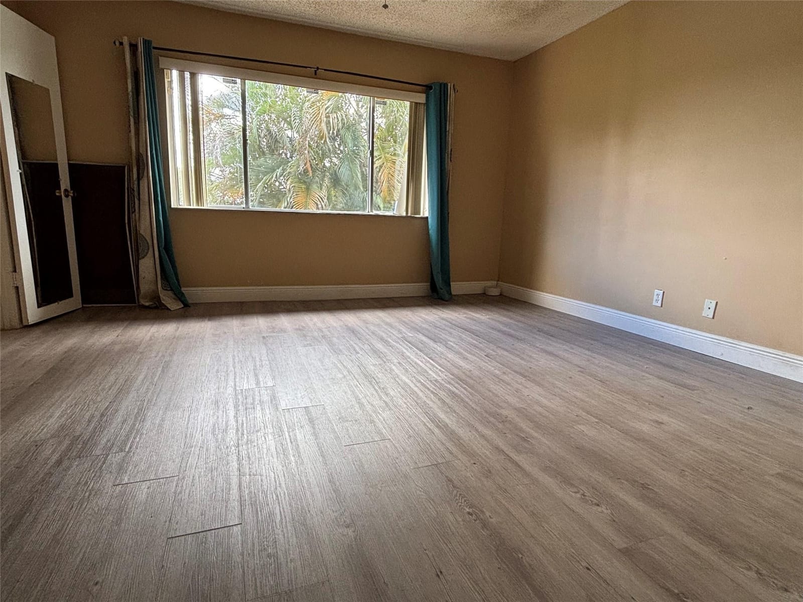 1327 Hampton Boulevard 1327, North Lauderdale, FL 33068 photo 17
