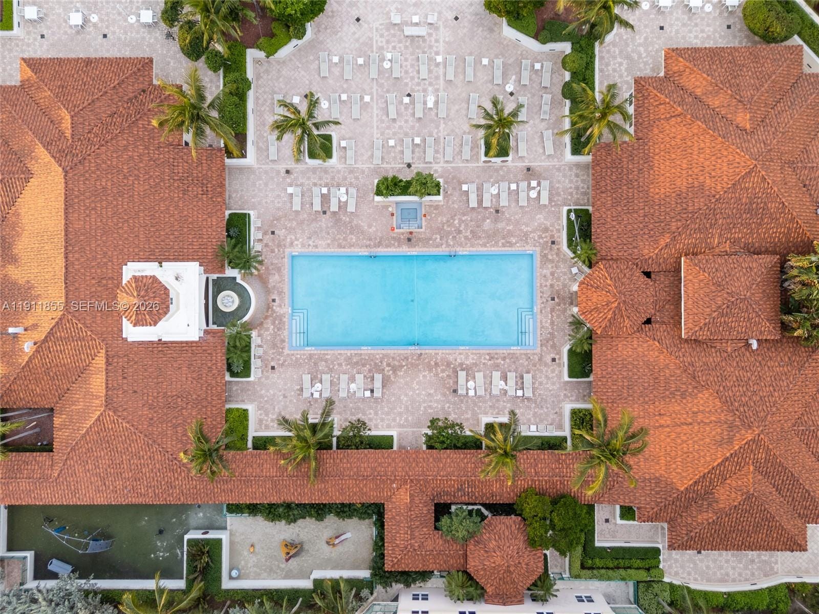19900 E Country Club Drive 816, Aventura, FL 33180 photo 25