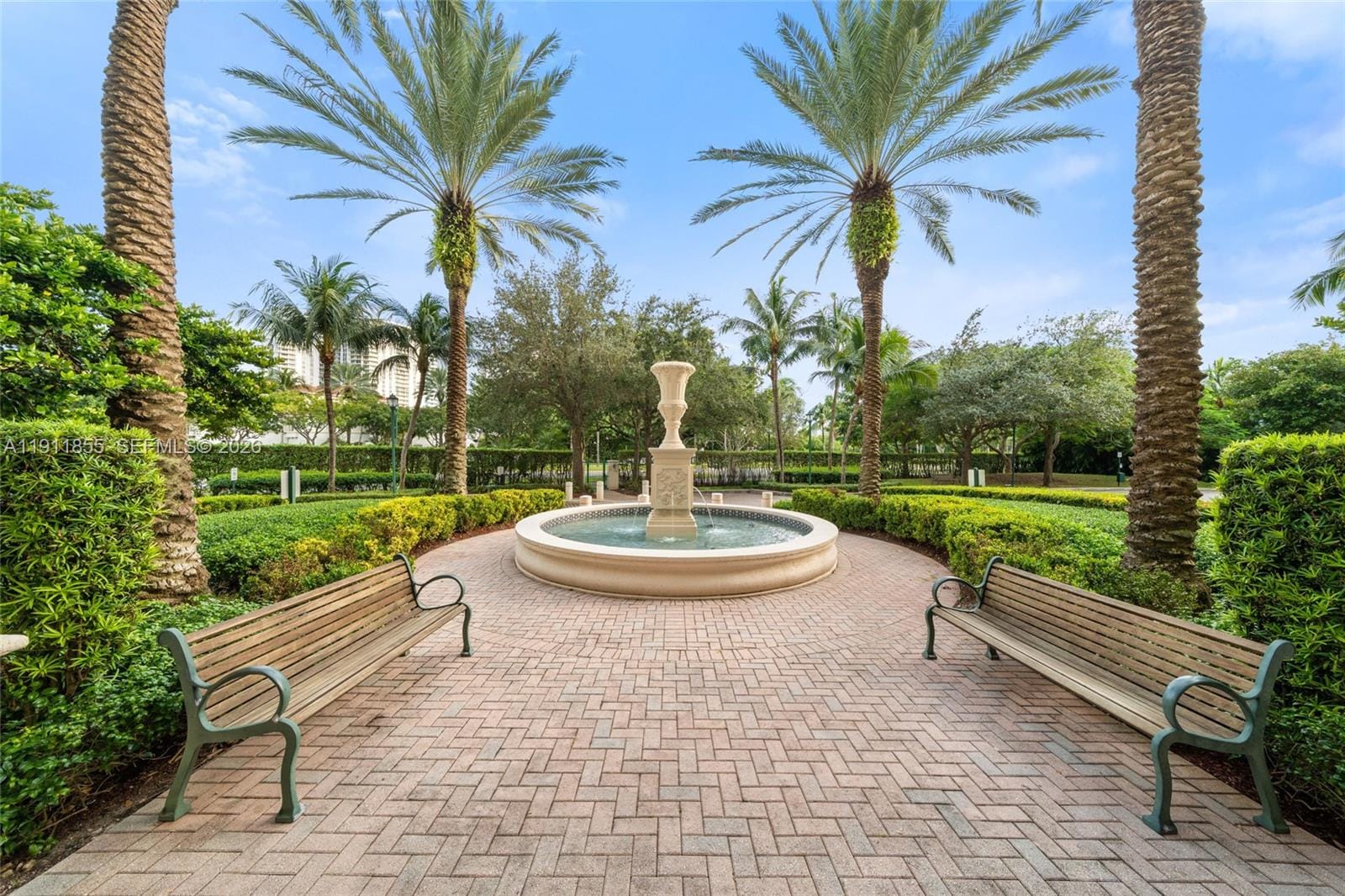 19900 E Country Club Drive 816, Aventura, FL 33180 photo 28