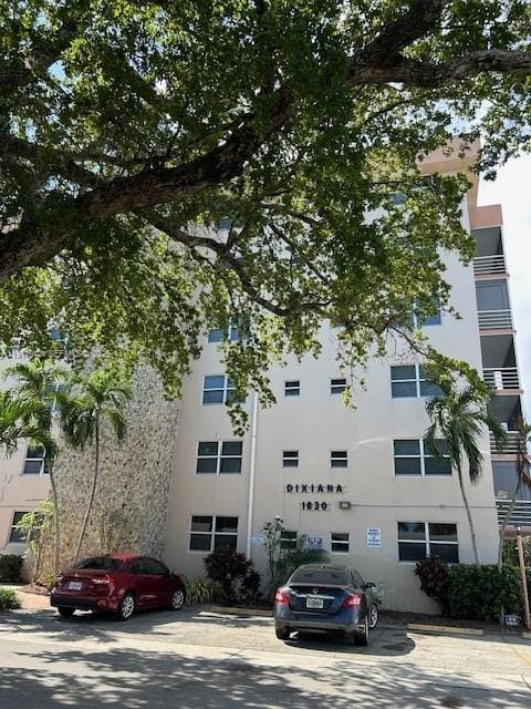 1830 Dixieanna Street 301, sold in Dixiana Condo, Hollywood, FL
