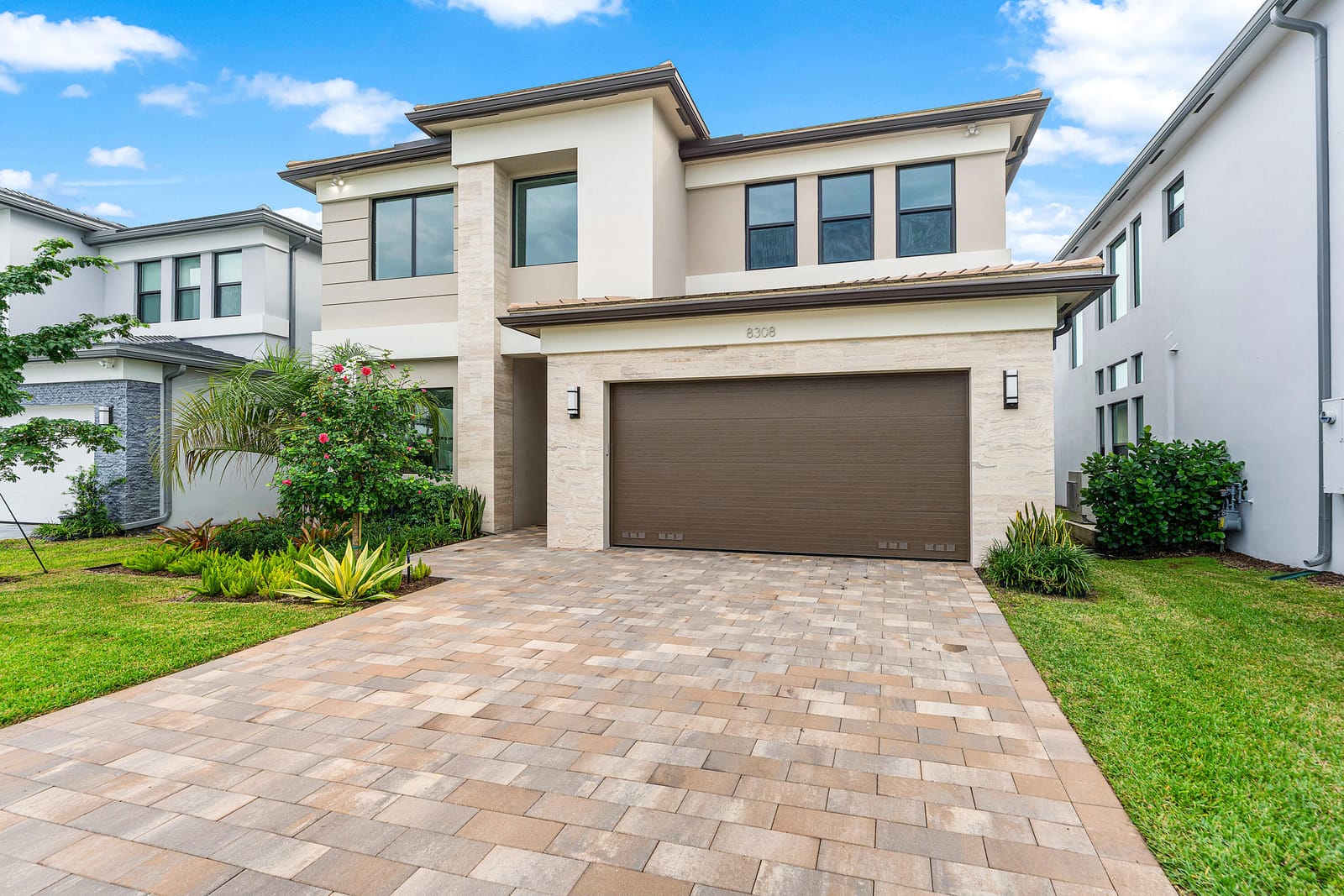 8308 Royal County Down Road — photo 2