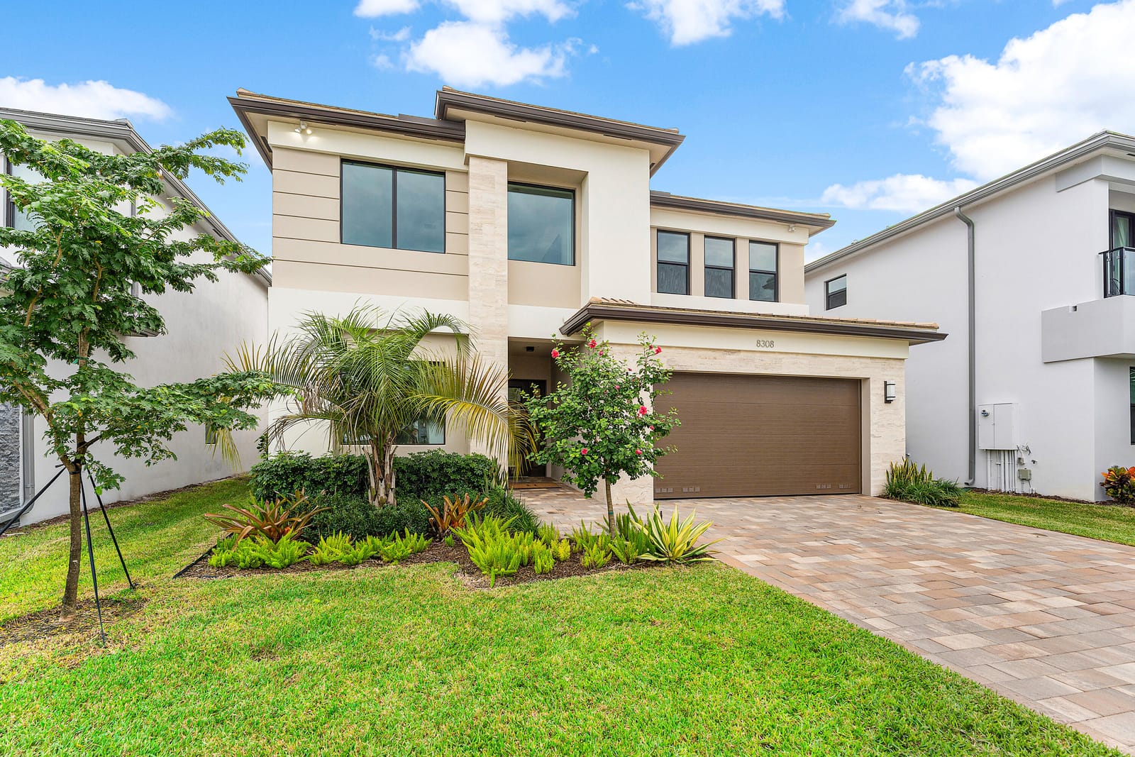 8308 Royal County Down Road — photo 3