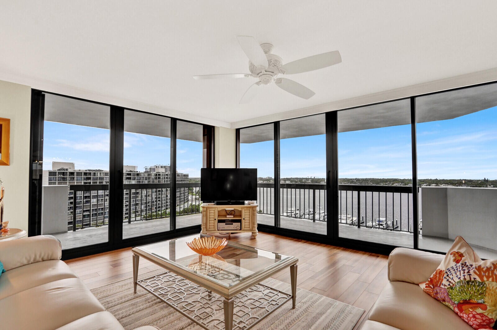 108 Lakeshore Drive 1239 — photo 6