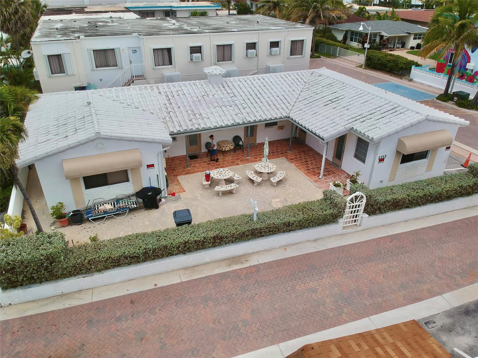 2212 N Surf Road — photo 7