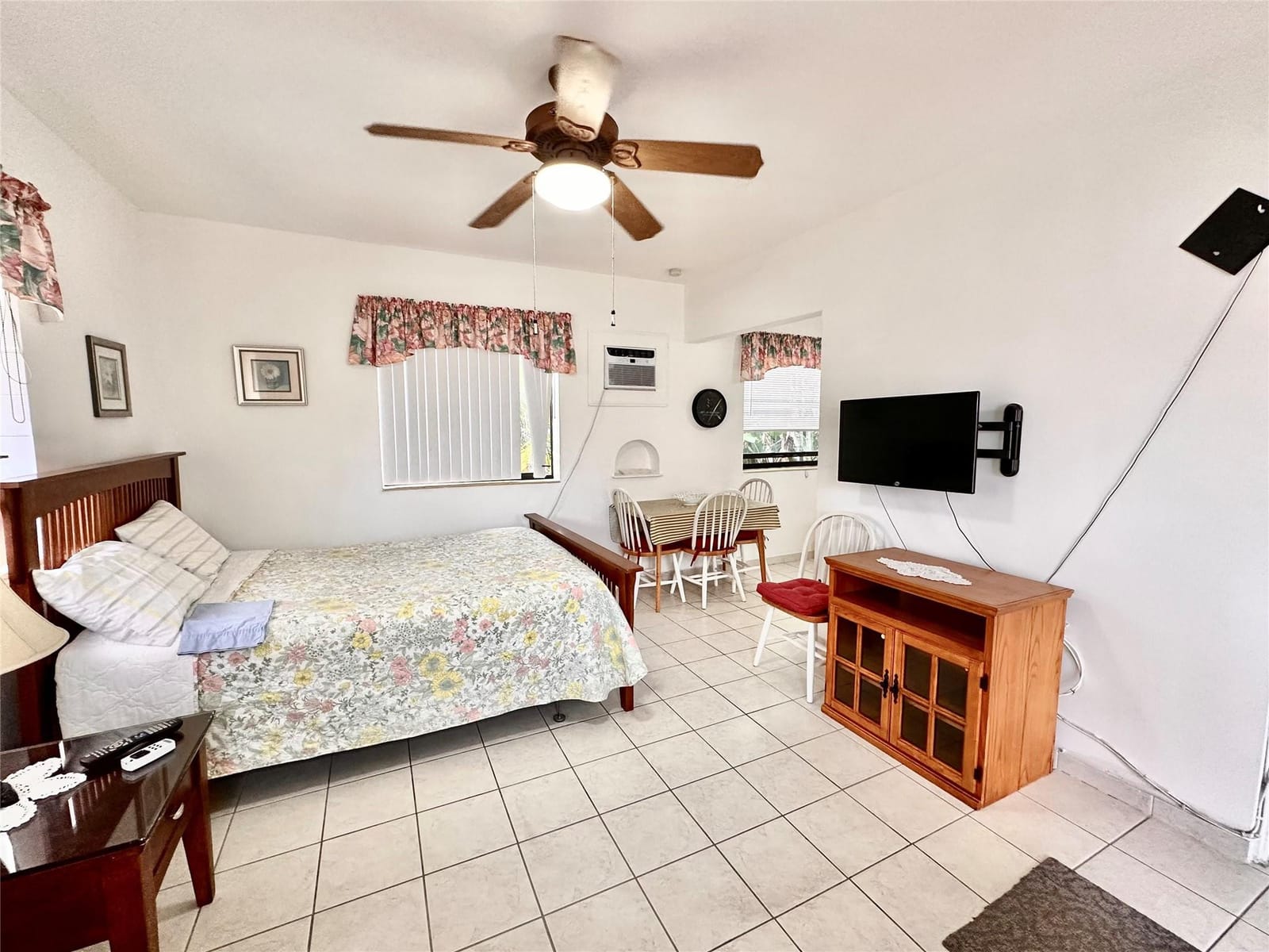 2212 N Surf Road — photo 8