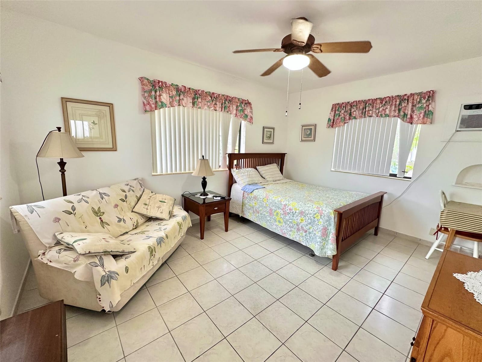 2212 N Surf Road — photo 9