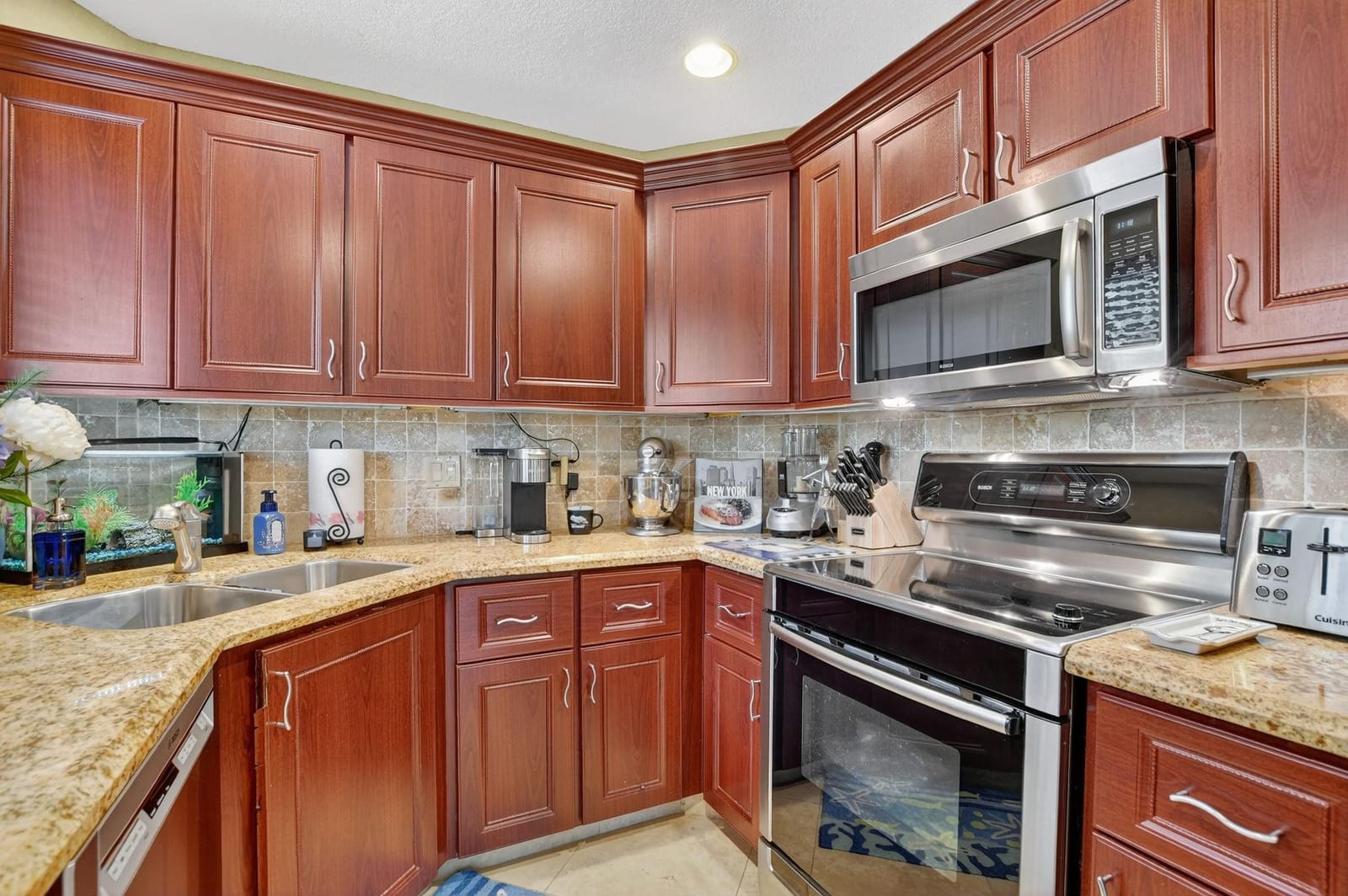 2188 Discovery Circle 2188 — photo 12