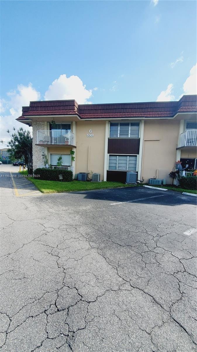 5301 SW 77th Court 201G — photo 2