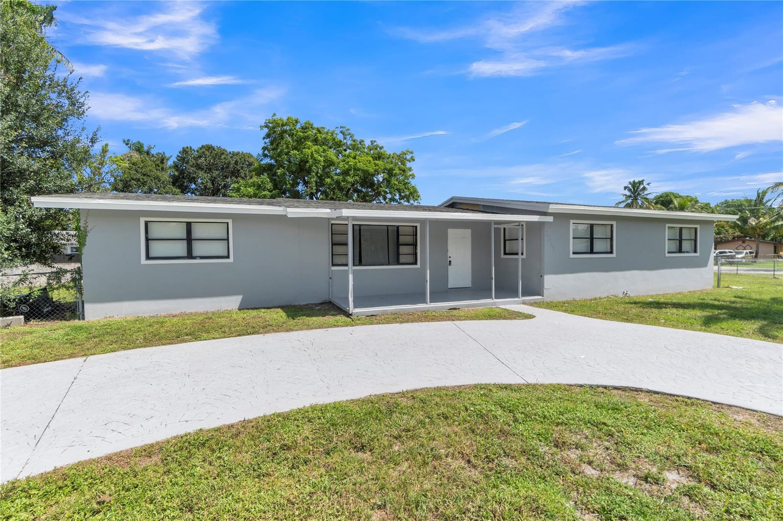 4 bedroom home for sale at 1237 17, Fort Lauderdale, FL 33311 — $435,000