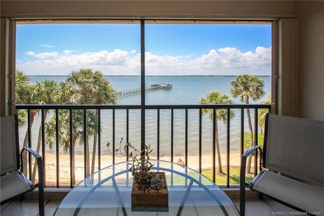 4720 NE Sandpebble Trace 403, Stuart, FL 34996