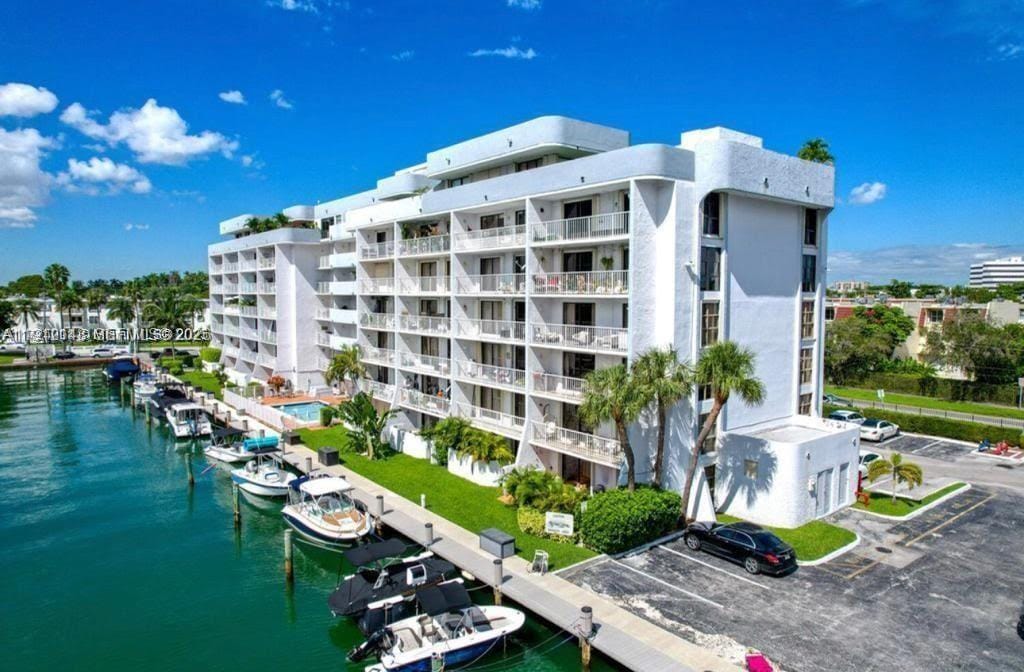 1650 NE 115th Street 311, Miami, FL 33181 photo 24