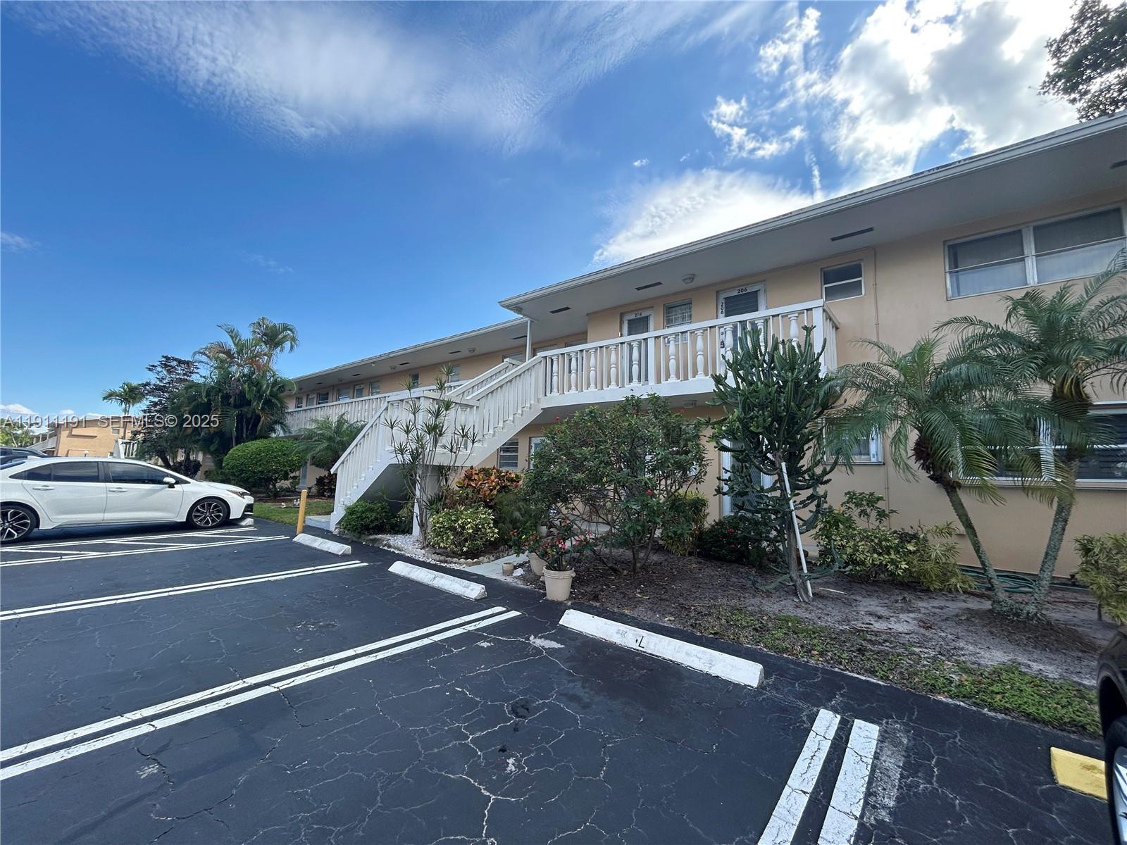 2112 NE 1st Way 203, Boynton Beach, FL 33435, Boynton Beach
