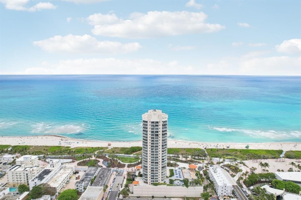 7330 Ocean Terrace LPH-C — photo 3