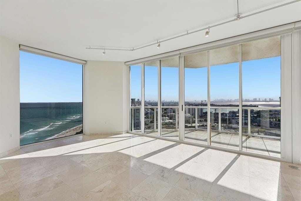 7330 Ocean Terrace LPH-C — photo 10