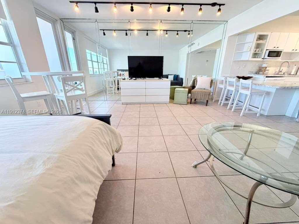 100 Lincoln Road 1220 — photo 3