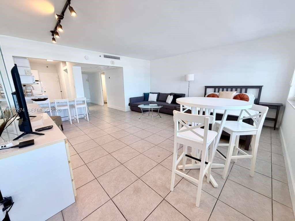 100 Lincoln Road 1220 — photo 4
