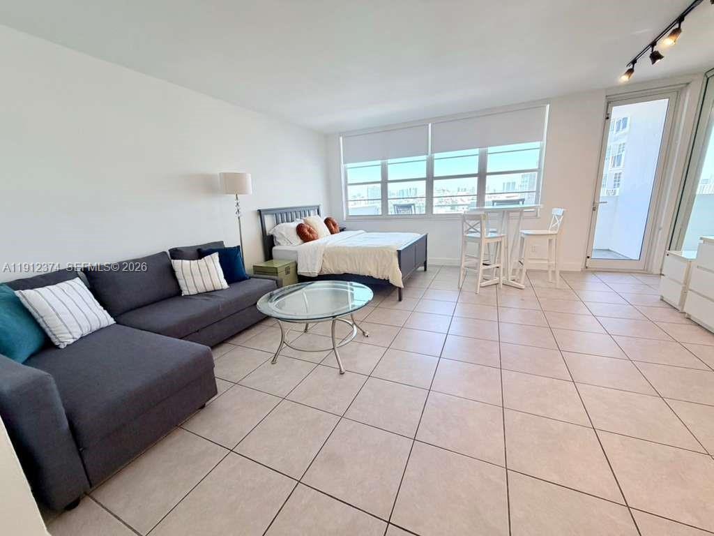 100 Lincoln Road 1220, Miami Beach, FL 33139, Miami Beach