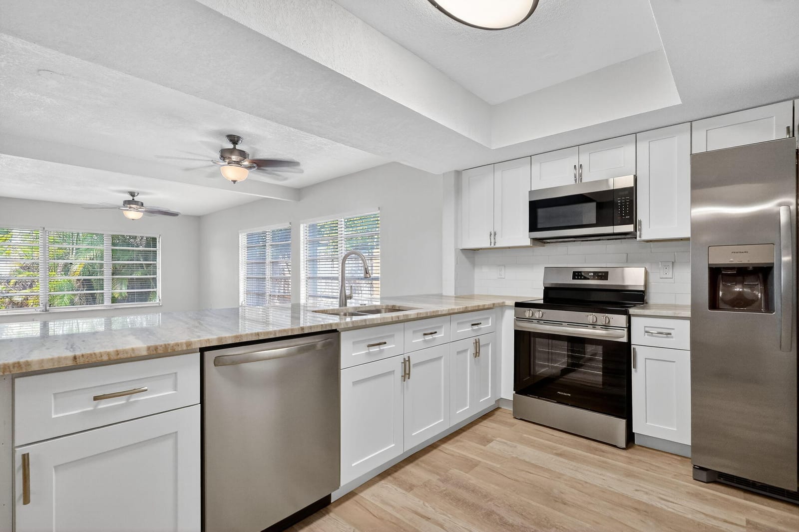 760 SW 64th Way, Pembroke Pines, FL 33023 photo 11