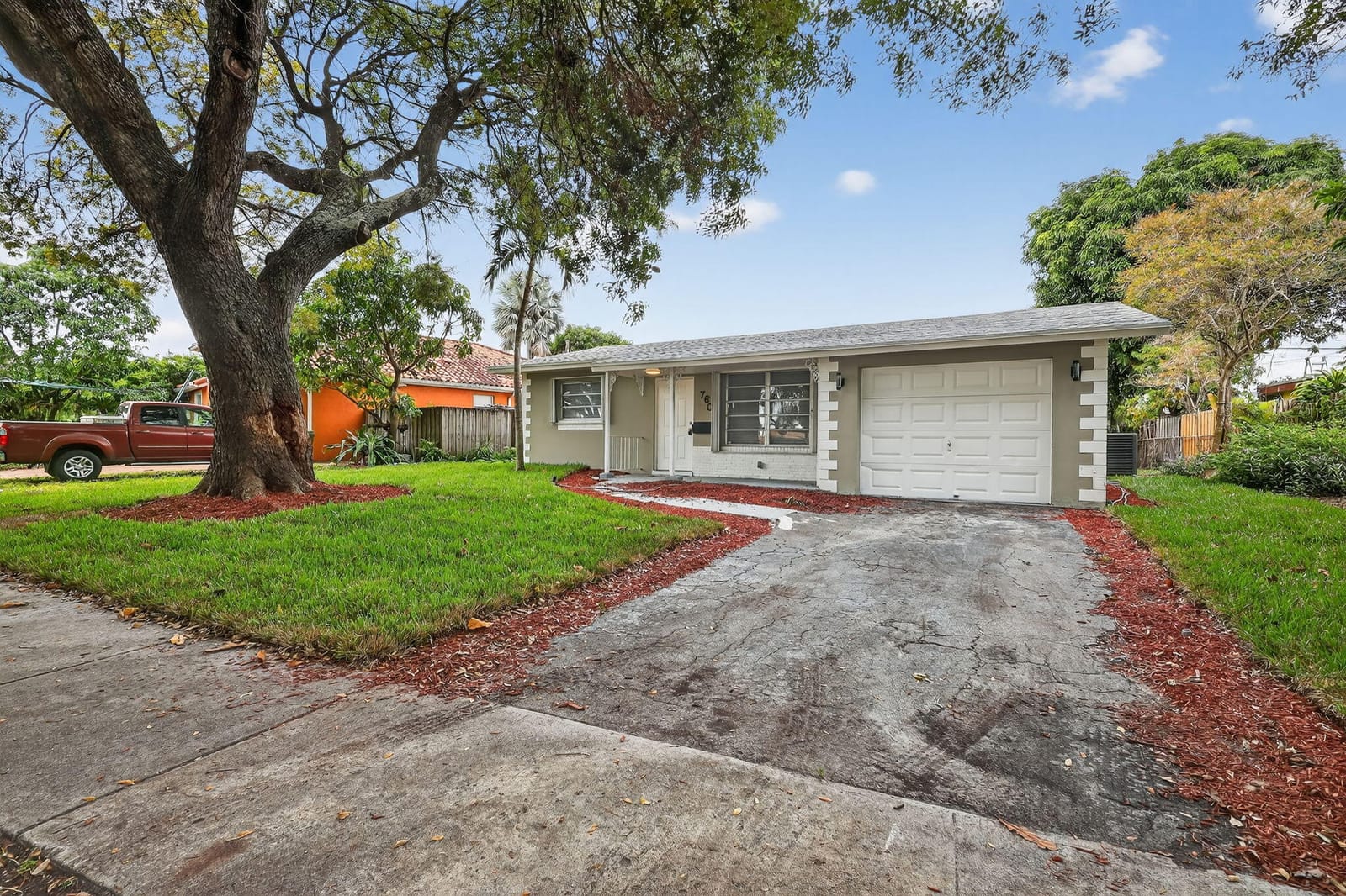 760 SW 64th Way, Pembroke Pines, FL 33023 photo 5
