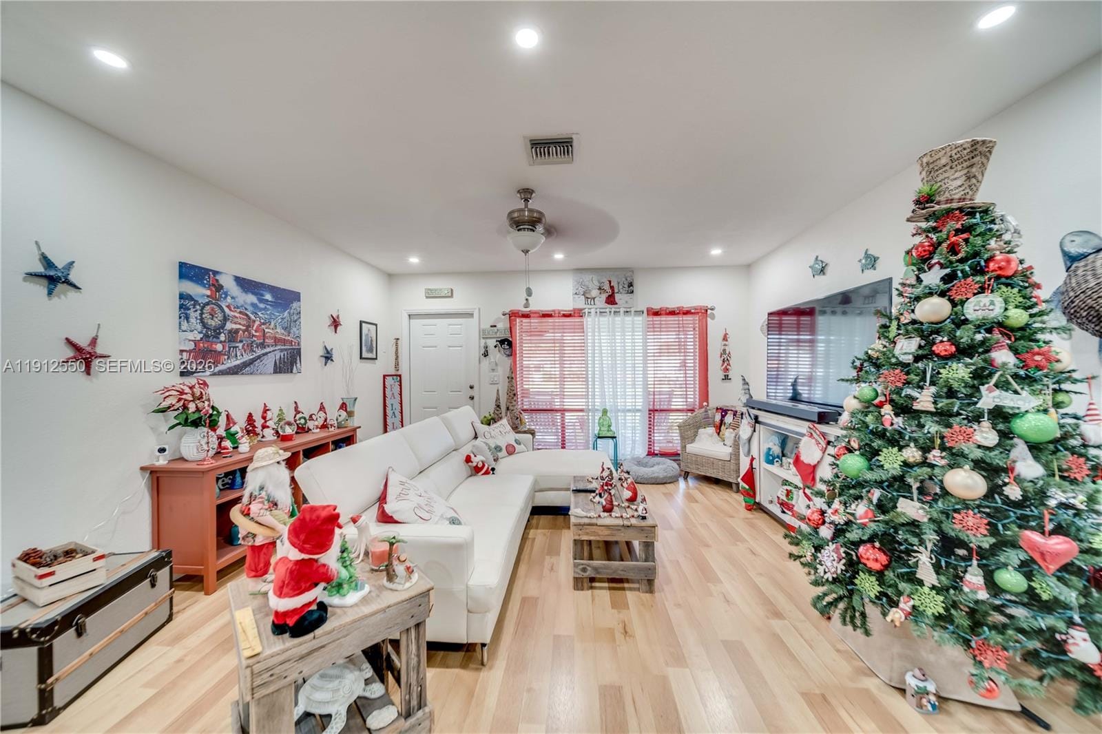 7440 Fillmore Street — photo 8