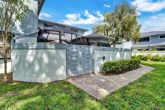10026 NW 52nd Terrace, The Townhomes Of Doral Oa, Doral, FL