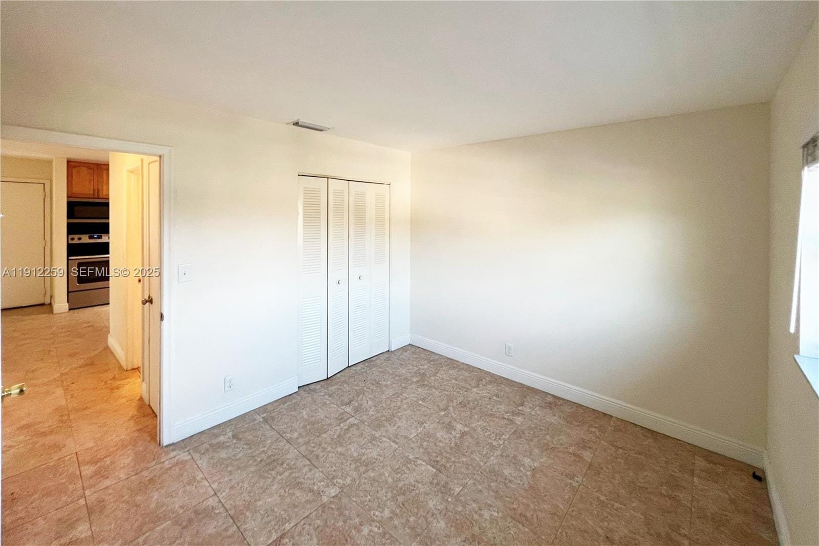 5174 NE 6th Avenue 520 — photo 6