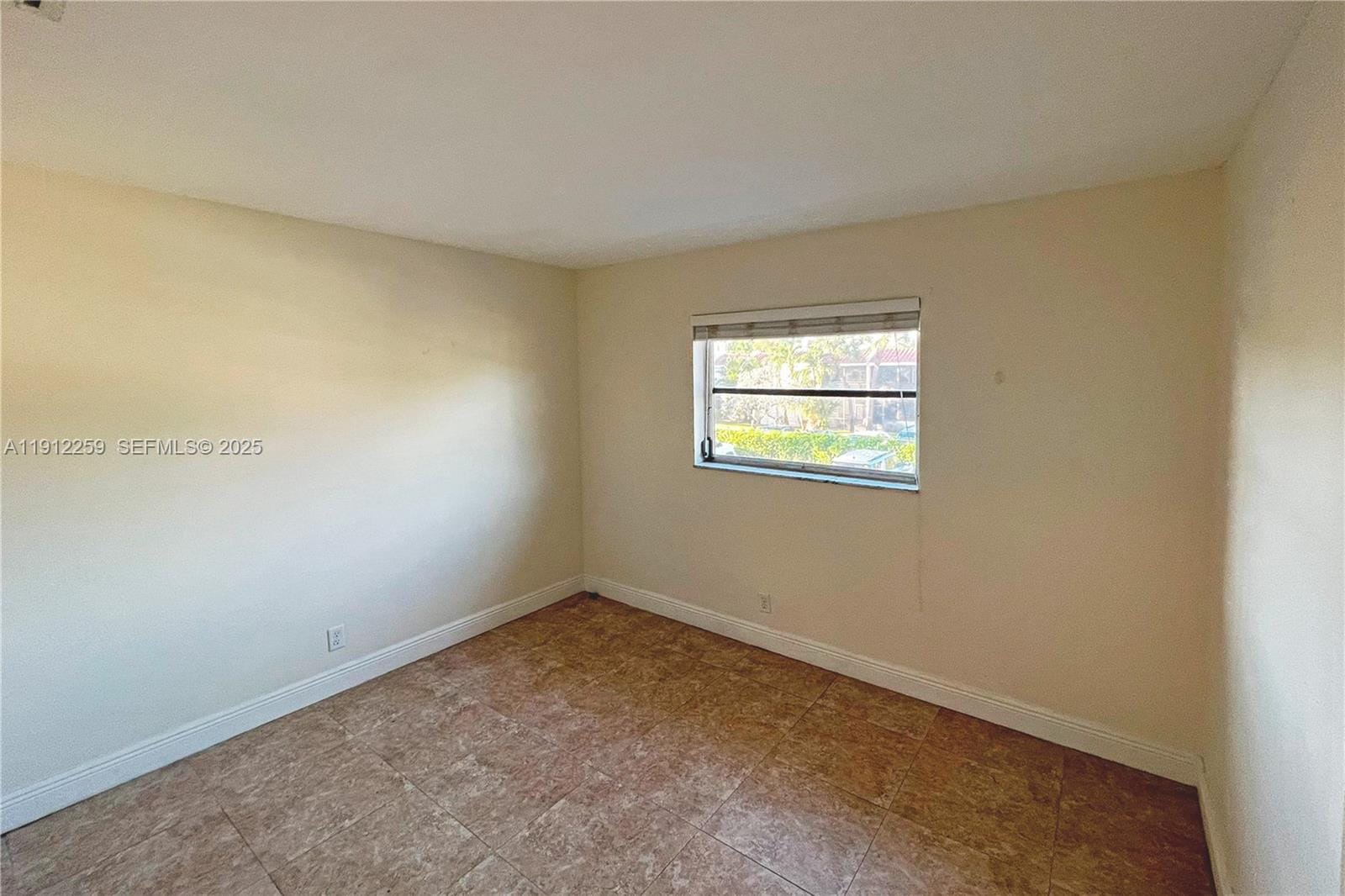 5174 NE 6th Avenue 520 — photo 9
