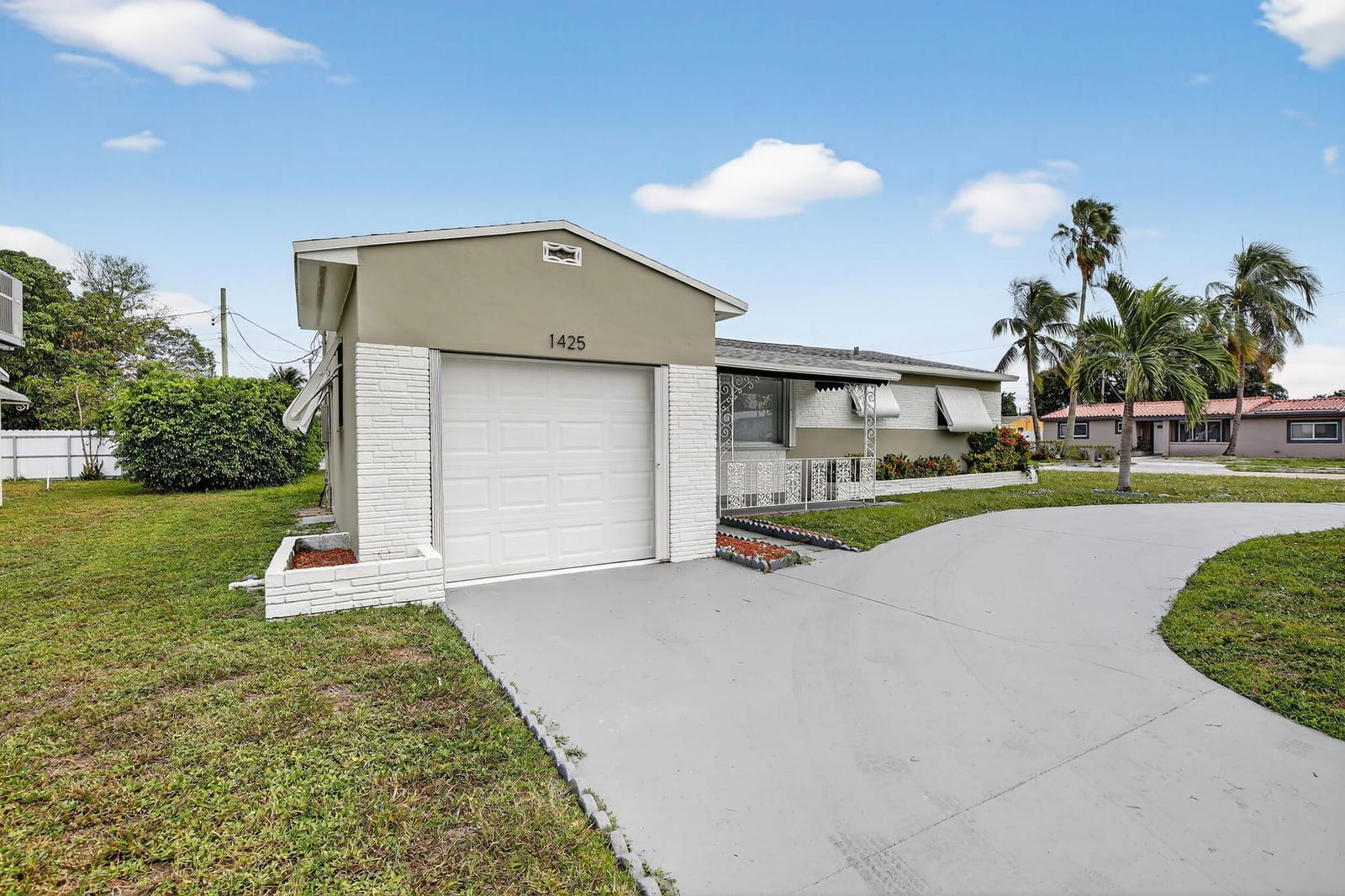 1425 S 24th Court, Hollywood, FL 33020 photo 1