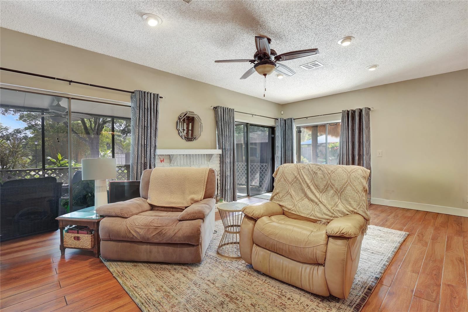 12100 Landing Way — photo 10