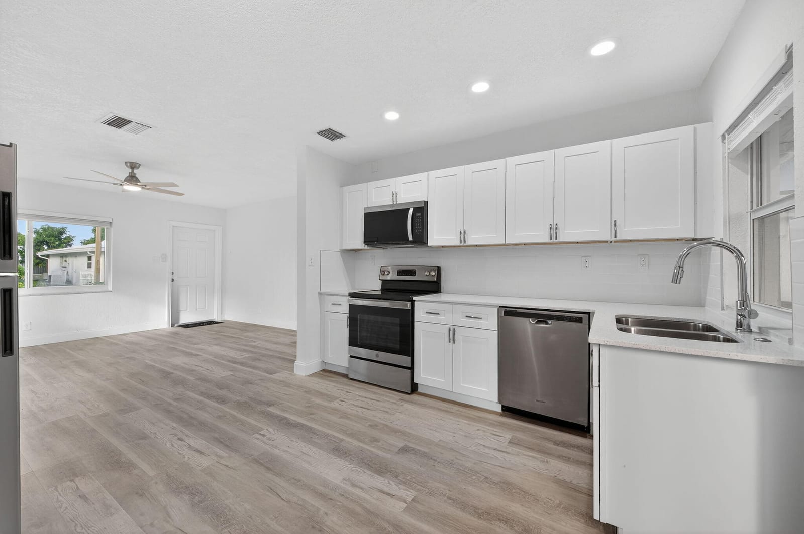 6700 NW 71st Court, Tamarac, FL 33321 photo 10