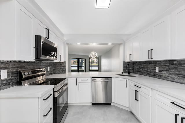7408 Fairfax Drive 108, Tamarac, FL 33321