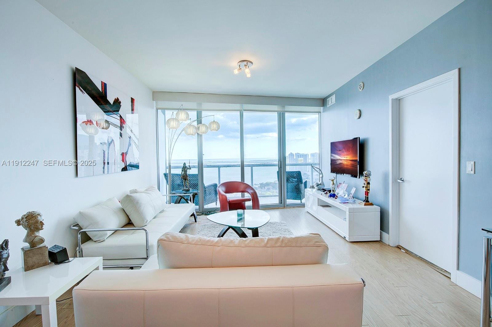 888 Biscayne Boulevard 4007 — photo 3