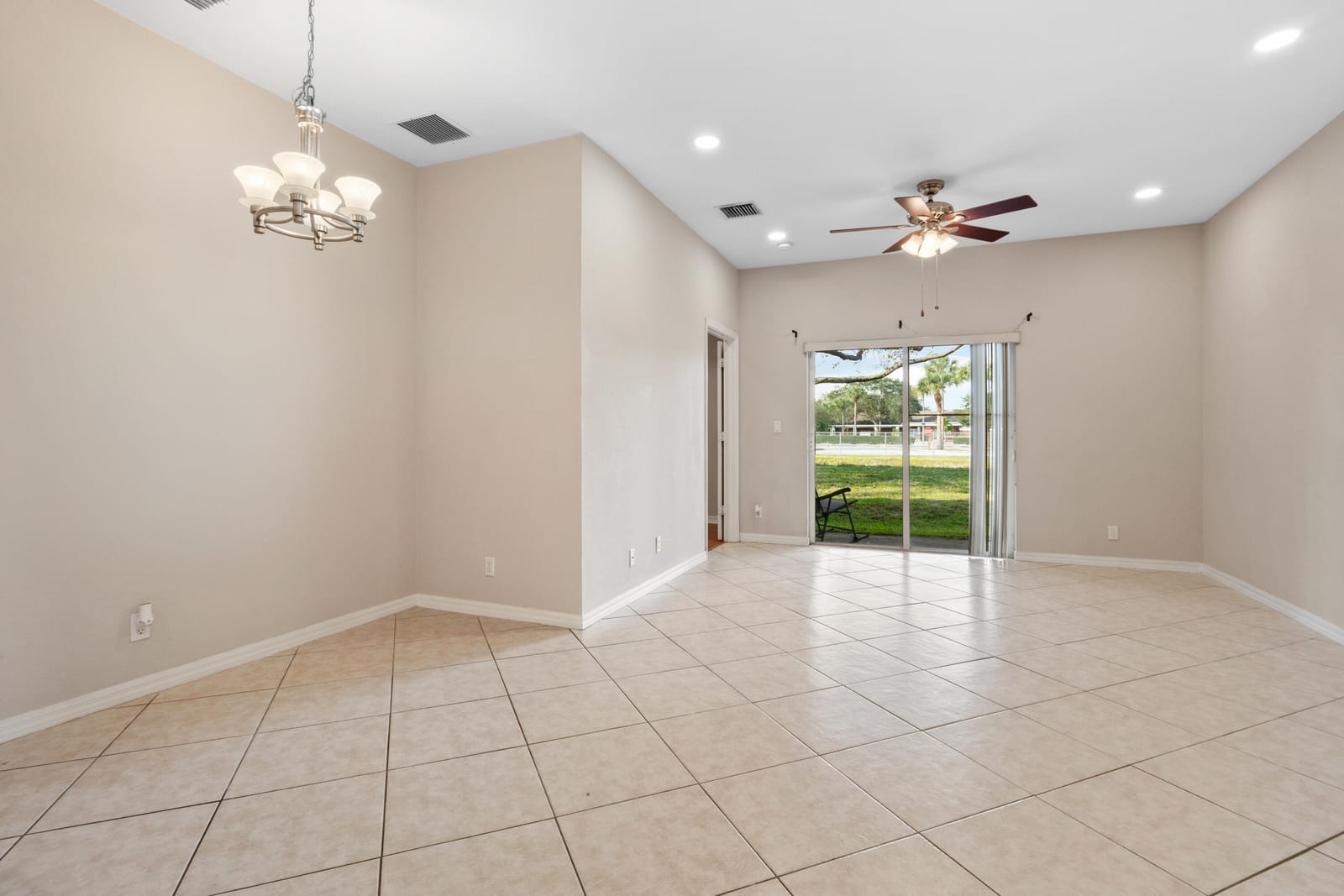 3013 Grandiflora Drive, Greenacres, FL 33467 photo 14