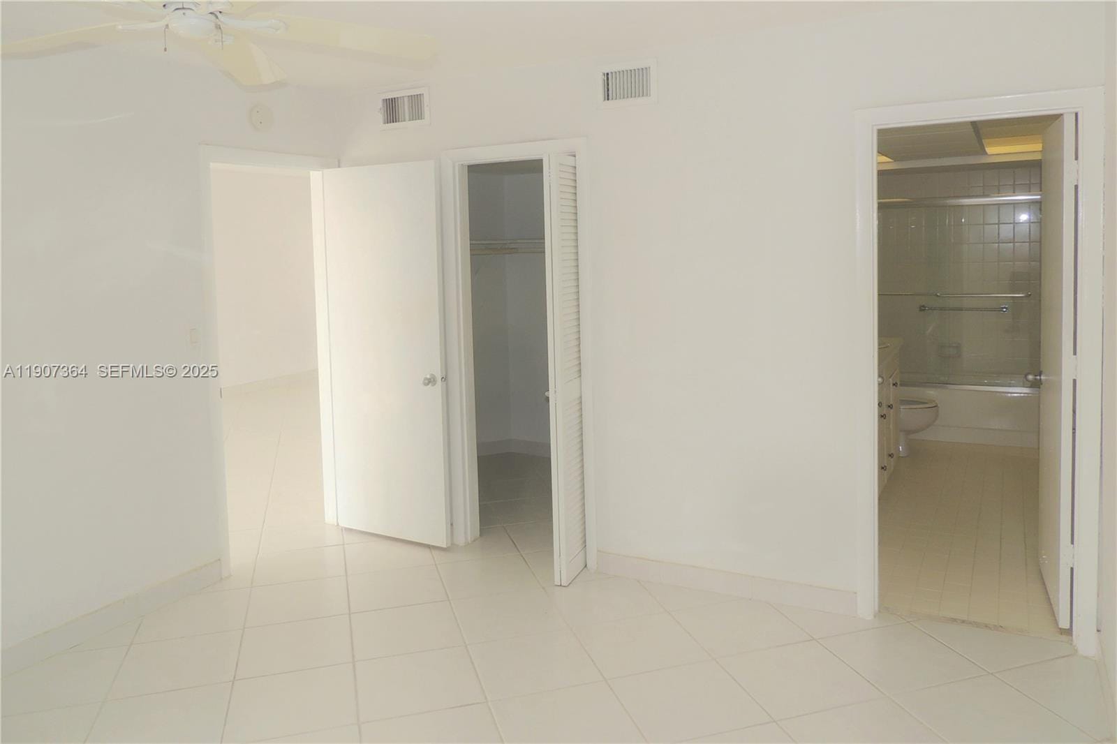 2970 NE 16th Avenue 413 — photo 11