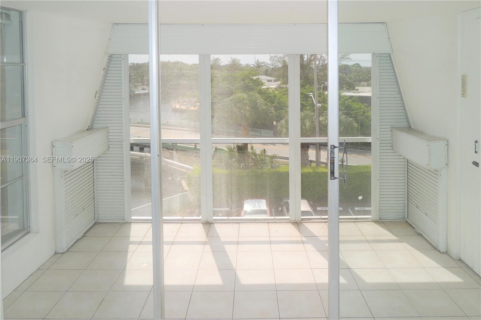 2970 NE 16th Avenue 413, Oakland Park, FL 33334 photo 13