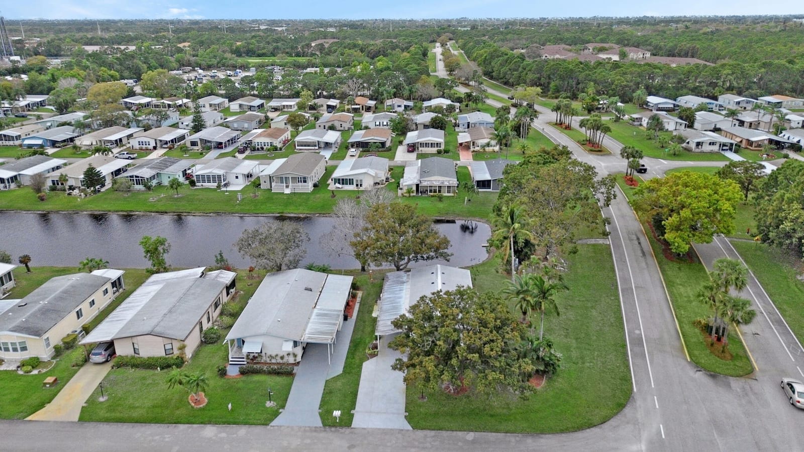 8201 Cinnamon Lane, Port St. Lucie, FL 34952 photo 14