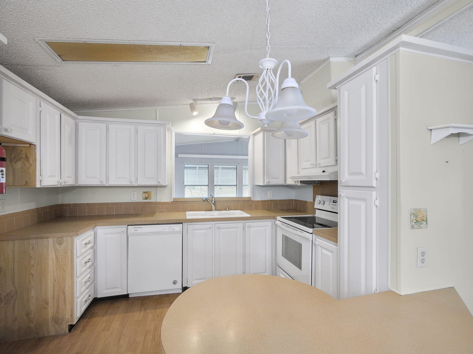 8201 Cinnamon Lane — photo 3
