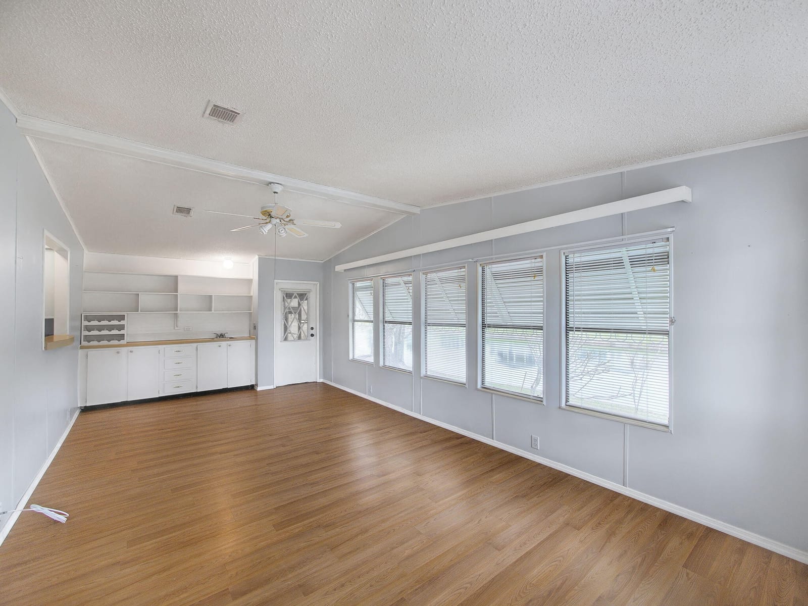 8201 Cinnamon Lane — photo 4