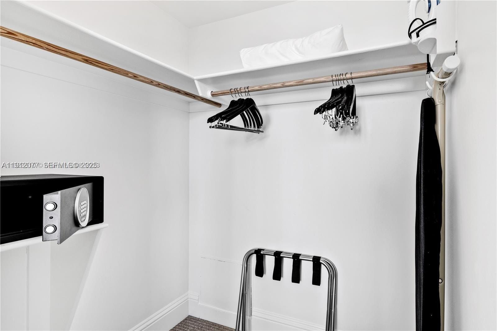 4401 Collins Avenue 1604 — photo 10