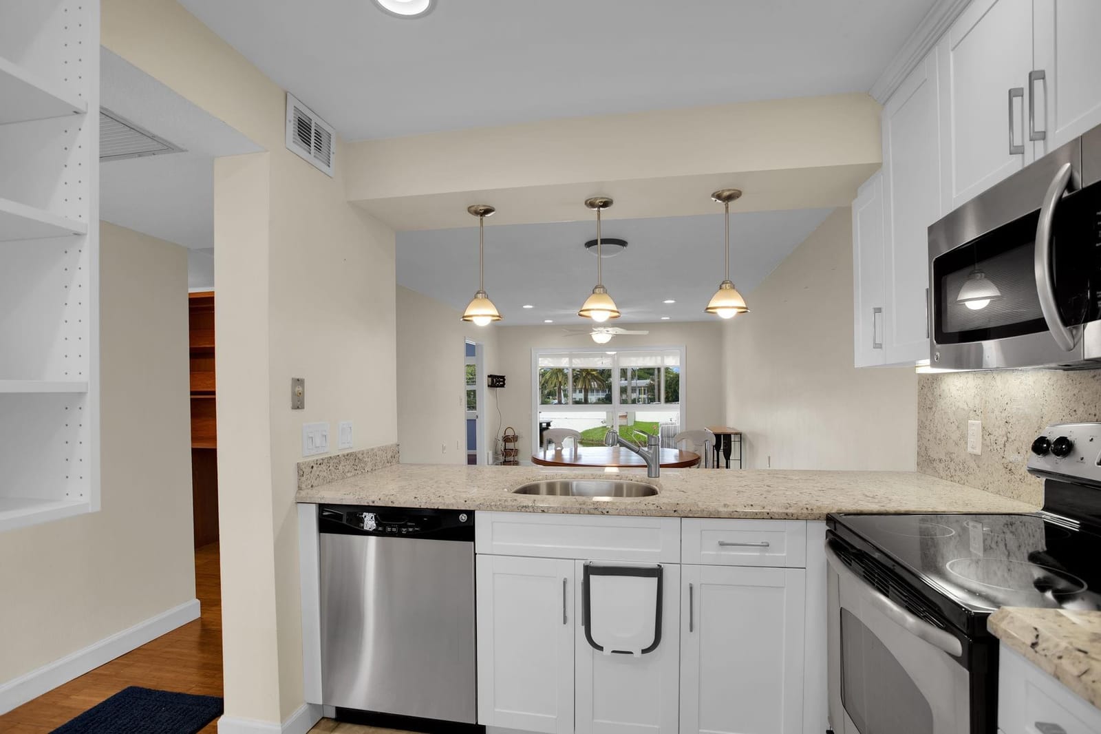 2708 Nassau Bend A2 — photo 4